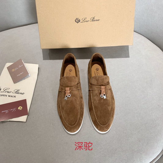 Loro p1ana-羊絨復古平底鞋 男款 咖色