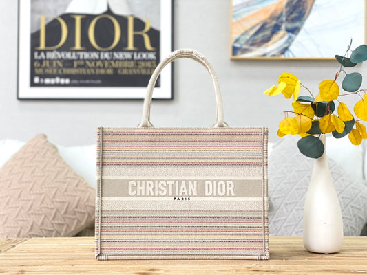 Dior Book Tote-小號36.5cm-金線刺繡