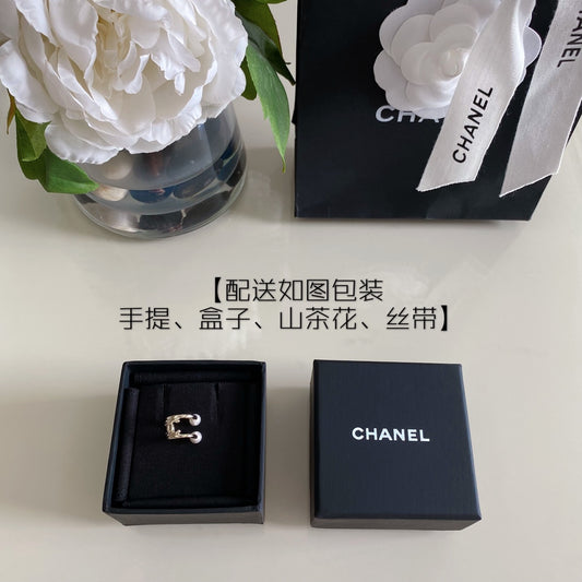 Chanel 耳骨夾