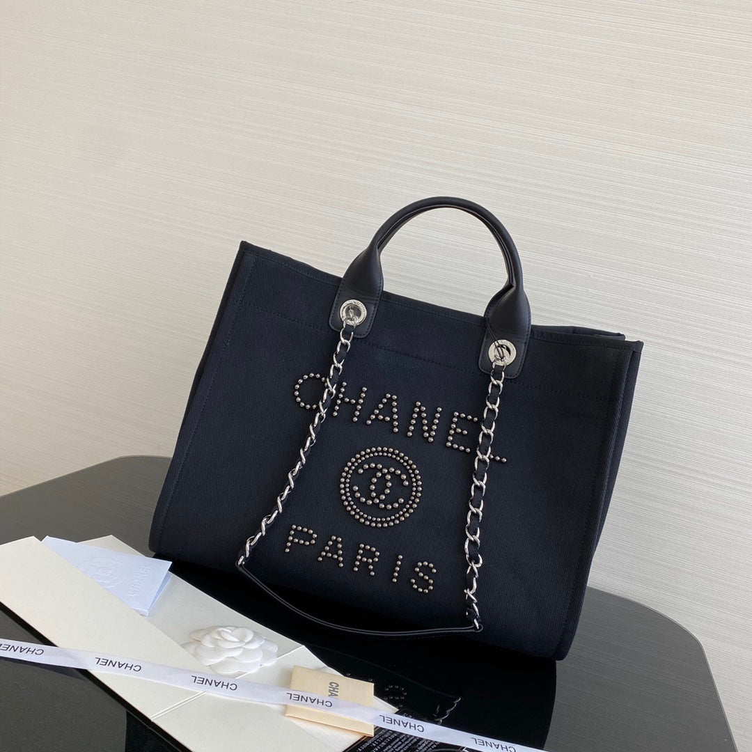 Chanel 珍珠黑色大號沙灘包