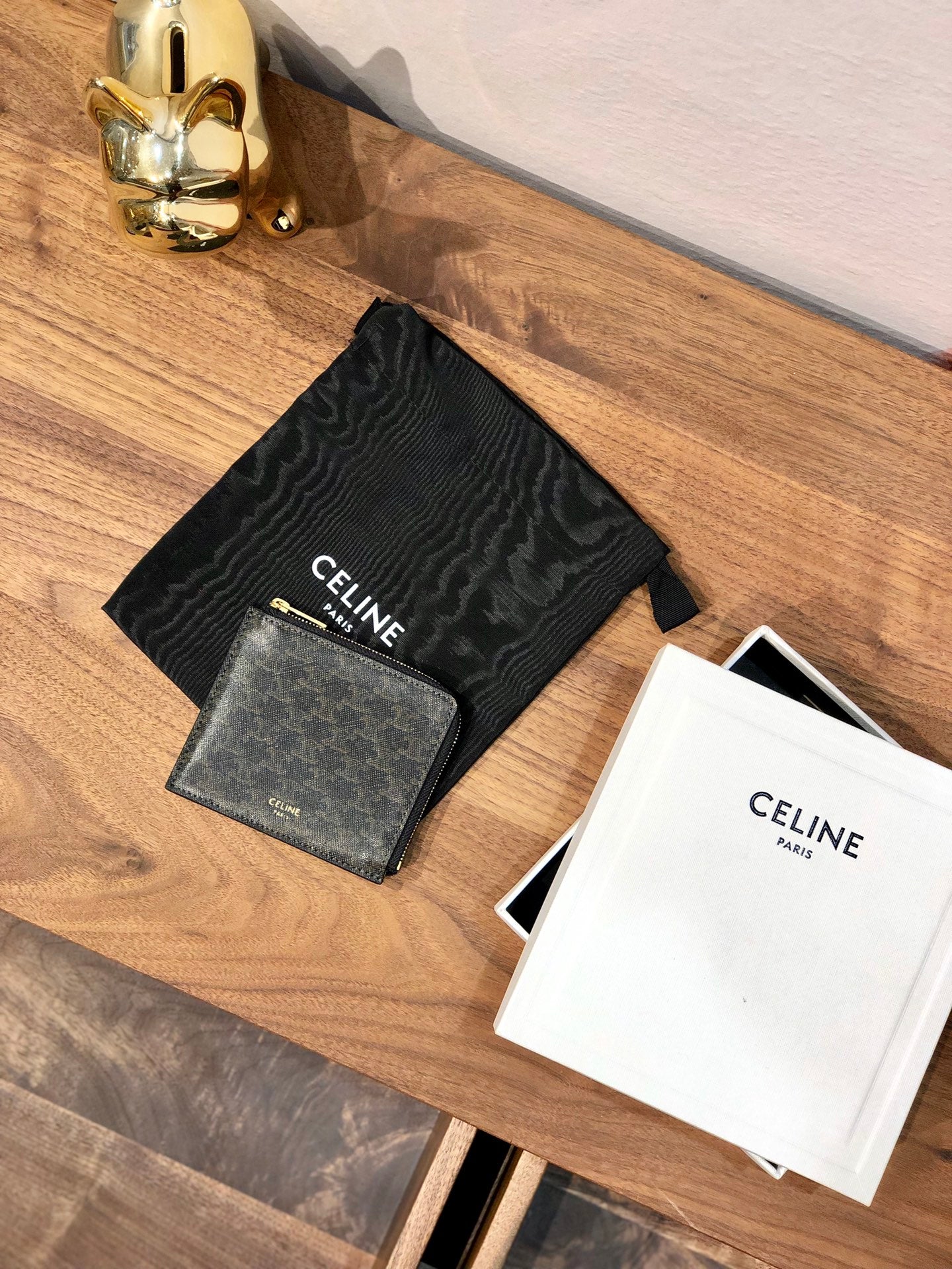 Celine TRIOMPHE人造革拉鍊袋和配可拆卸羊皮革卡包