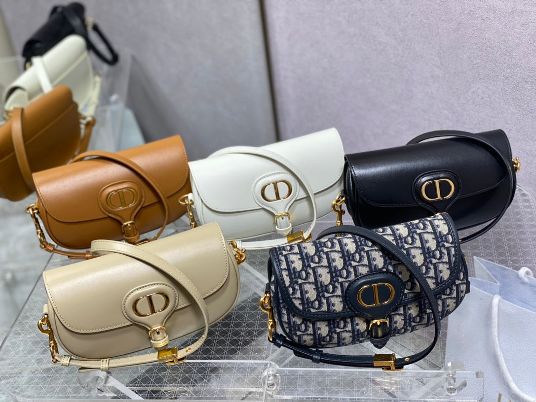 Dior Bobby系列 East-Wes 腋下包 集合圖