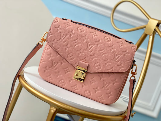 M44018 路L家-Pochette Métis郵差包