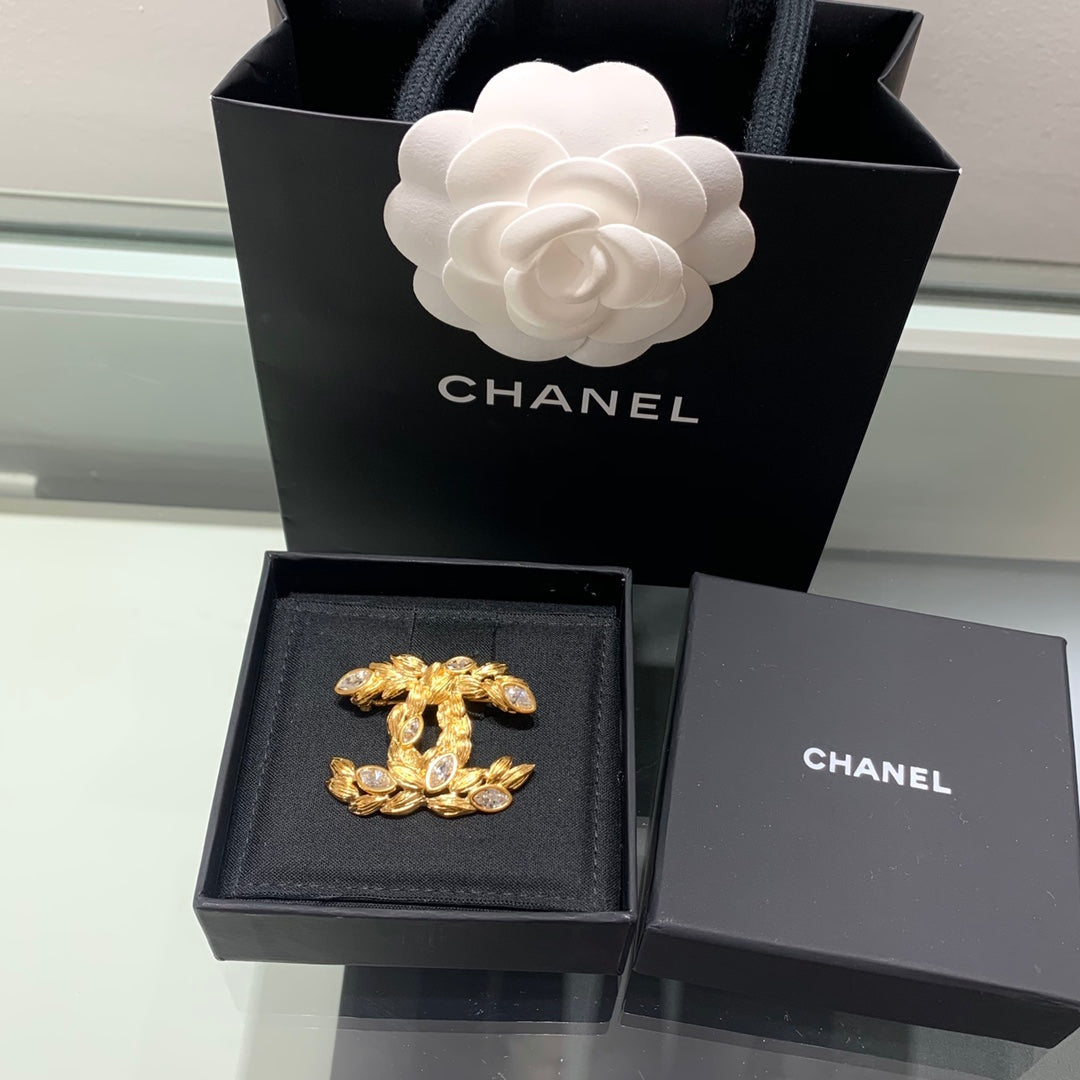 Chanel 胸針