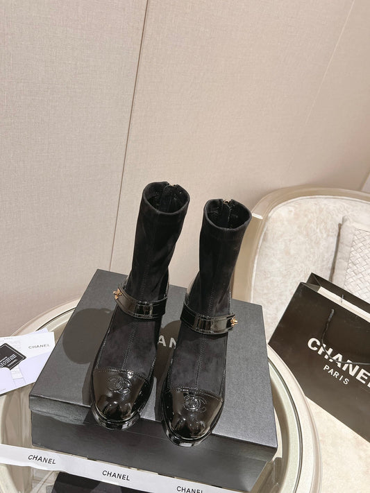 小香家-巴黎走秀款 中性風樂福高跟鞋 黑色