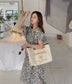 Chanel 中號米色條紋沙灘包