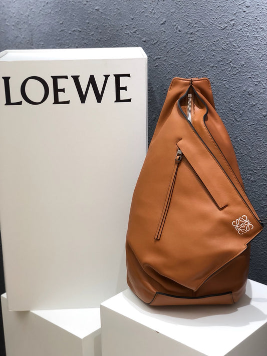Loe-anton bag 肩背包 後背包 駝色