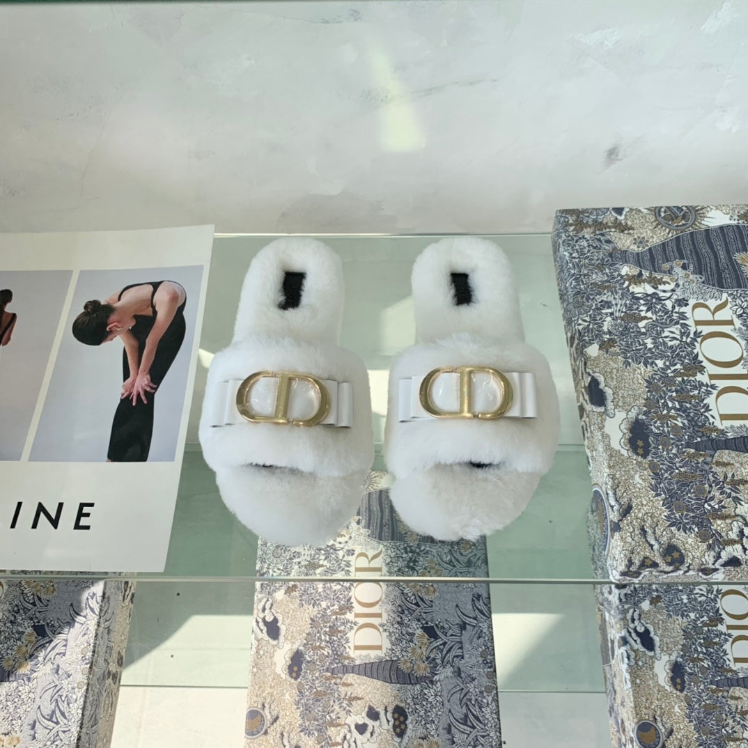 迪D家-CD扣毛毛拖鞋