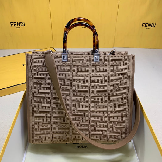 芬F家-Fendi Sunshine-中號杏色網眼手提袋