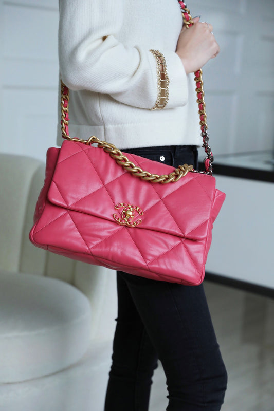 Chanel 19Bag-中號唇膏粉