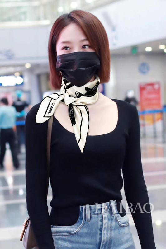 Chanel 鞋帽印花真絲方巾
