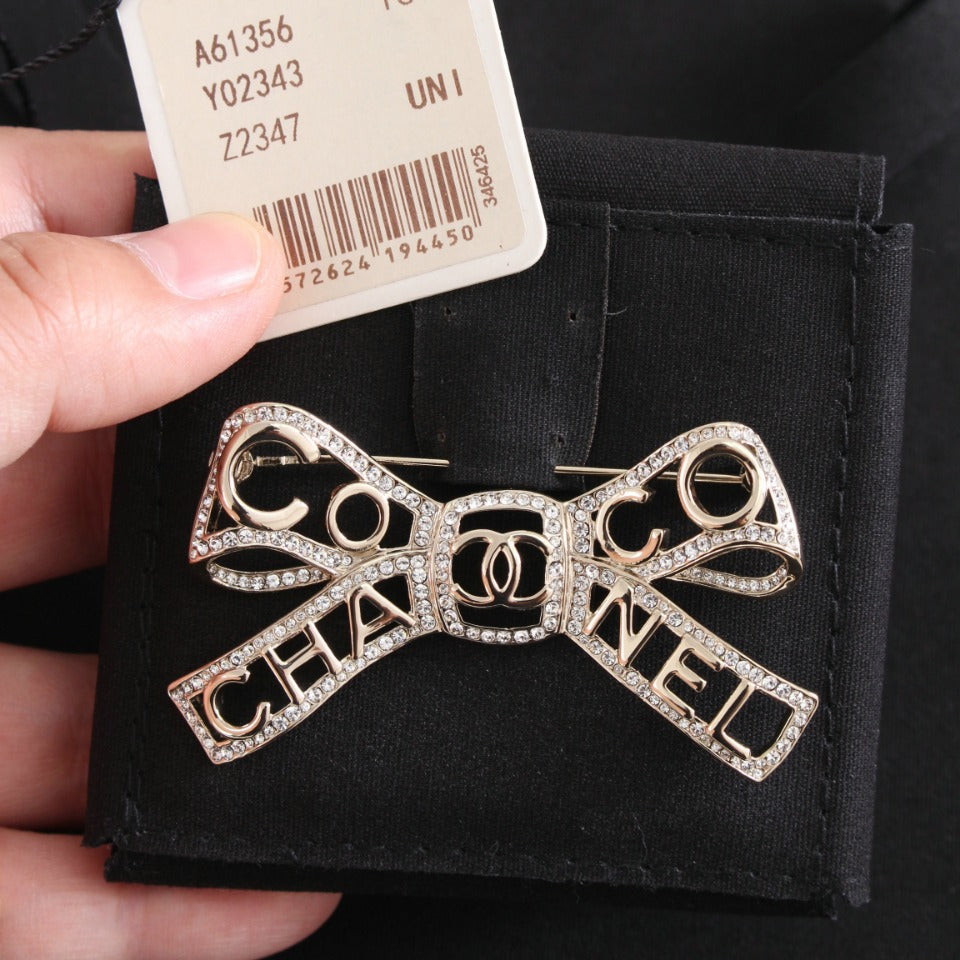 Chanel 胸針