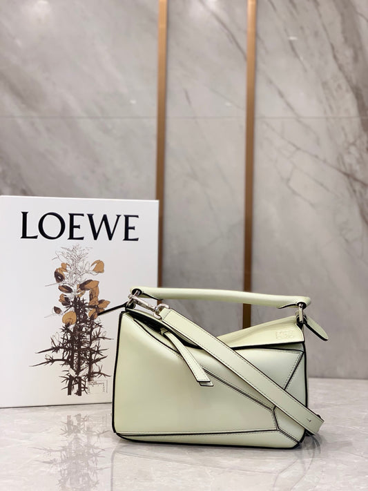 羅L威-2020年新款 Puzzle bag 小牛皮