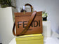 芬F家-Fendi Sunshine-中號棕色牛皮手提袋