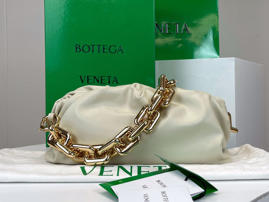 B編織- The Chain Pouch 鏈條云朵包 31x12x16cm