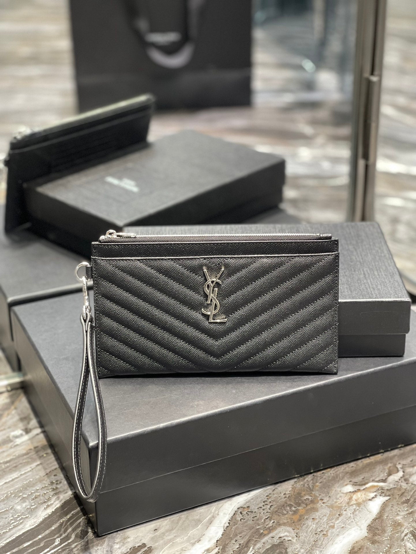 YSL 拉鍊手拿包 扁長夾 黑色銀扣