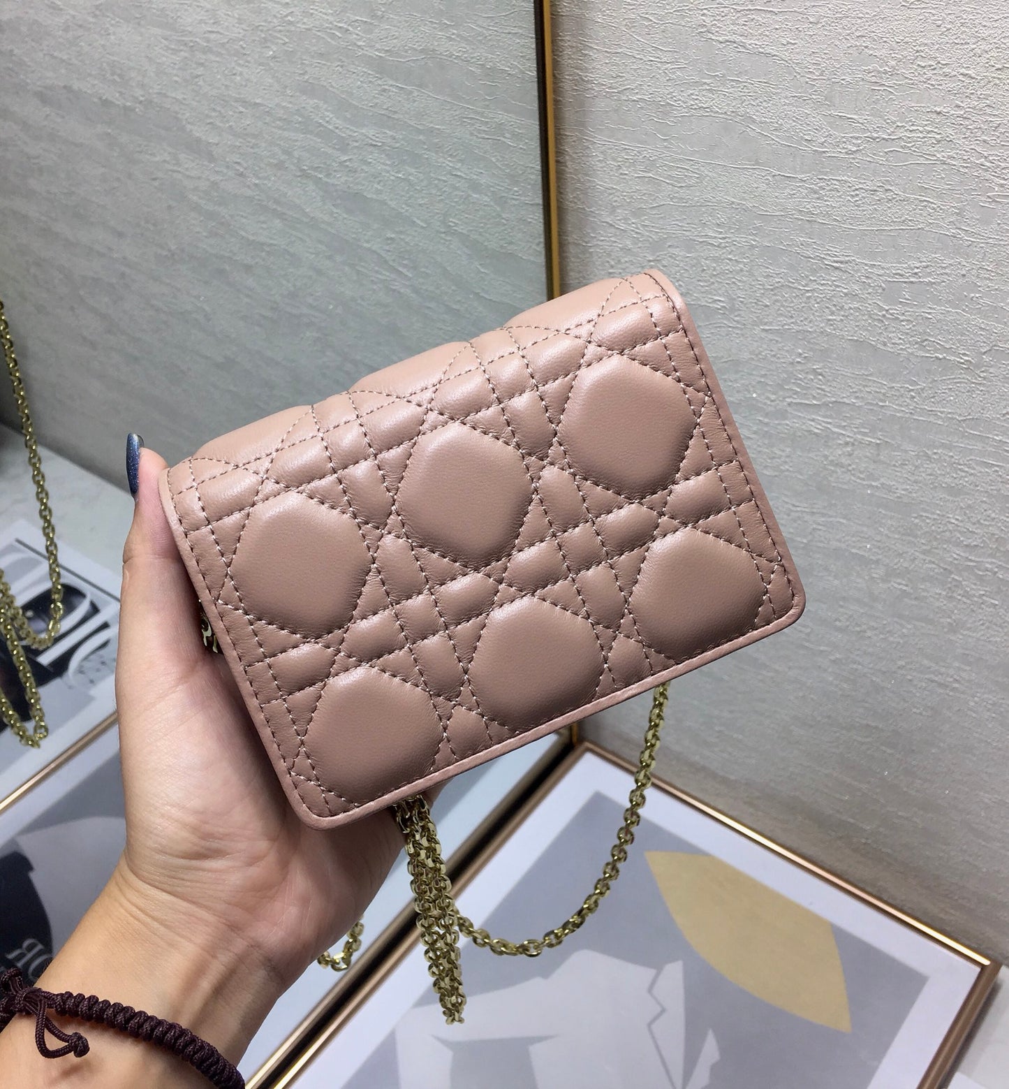Dior Lady Dior Nano 鏈條卡包／腰包-豆沙粉