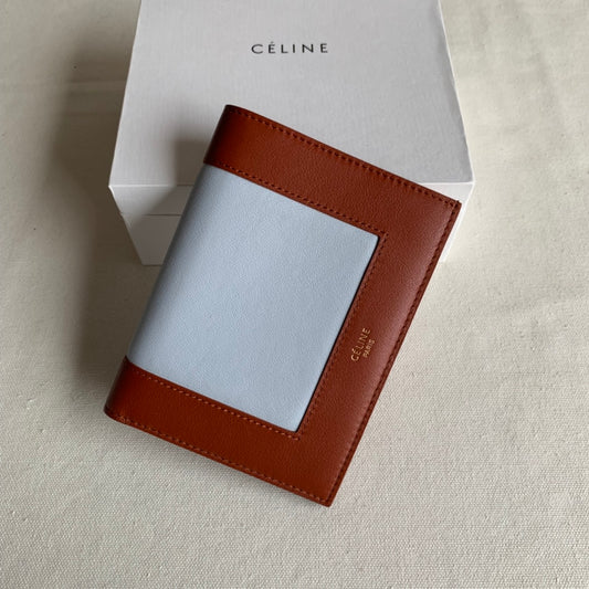 Celine 中夾-楓葉棕拼冰藍