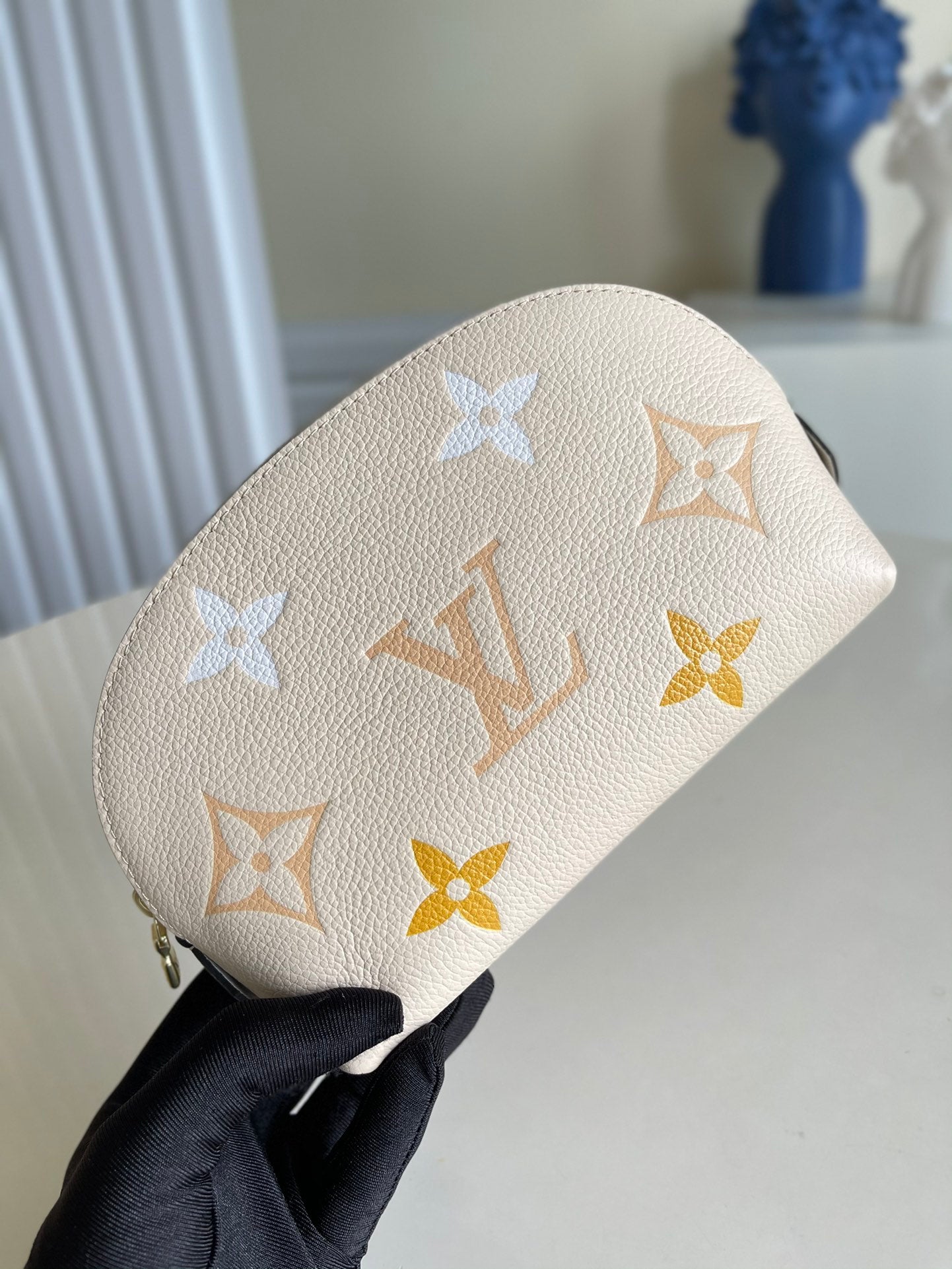 LV M80502香草黃 新款化妝包