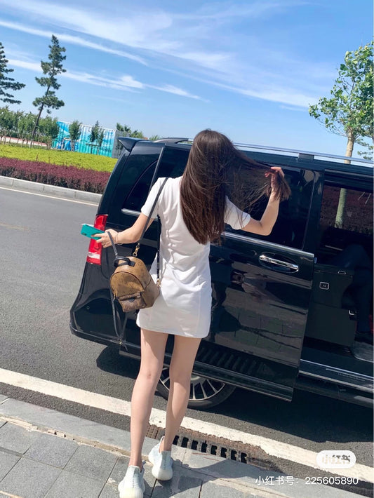M44872 路L家-新版拼色迷你 後背包 上身照