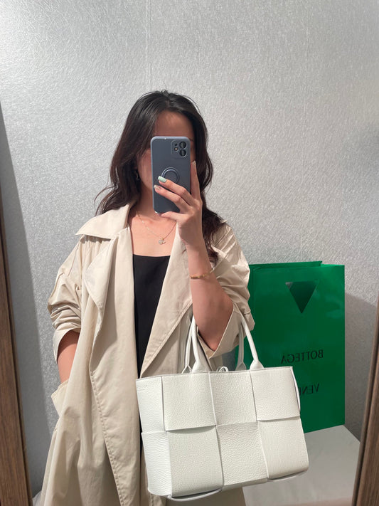 B編織-Tote 大格編織 托特包 上身圖 白