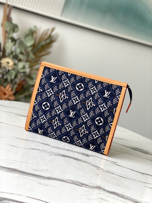 LV M80306 Poche Toilette 26 盥洗袋