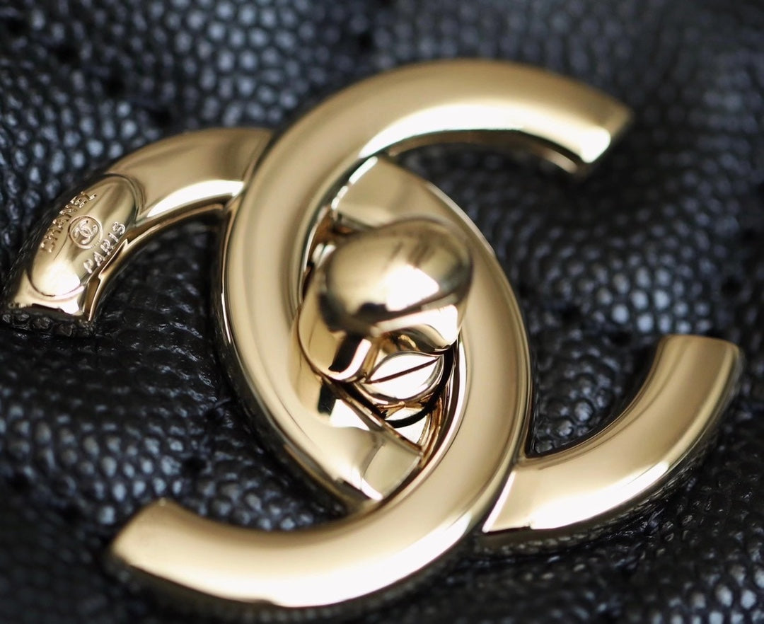 Chanel mini coco handle-黑色球紋牛皮-淡金扣