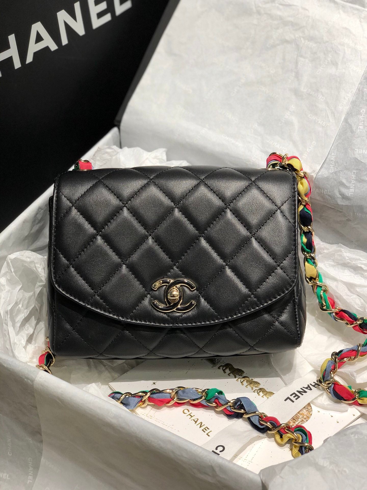 Chanel 2022彩虹鏈條包