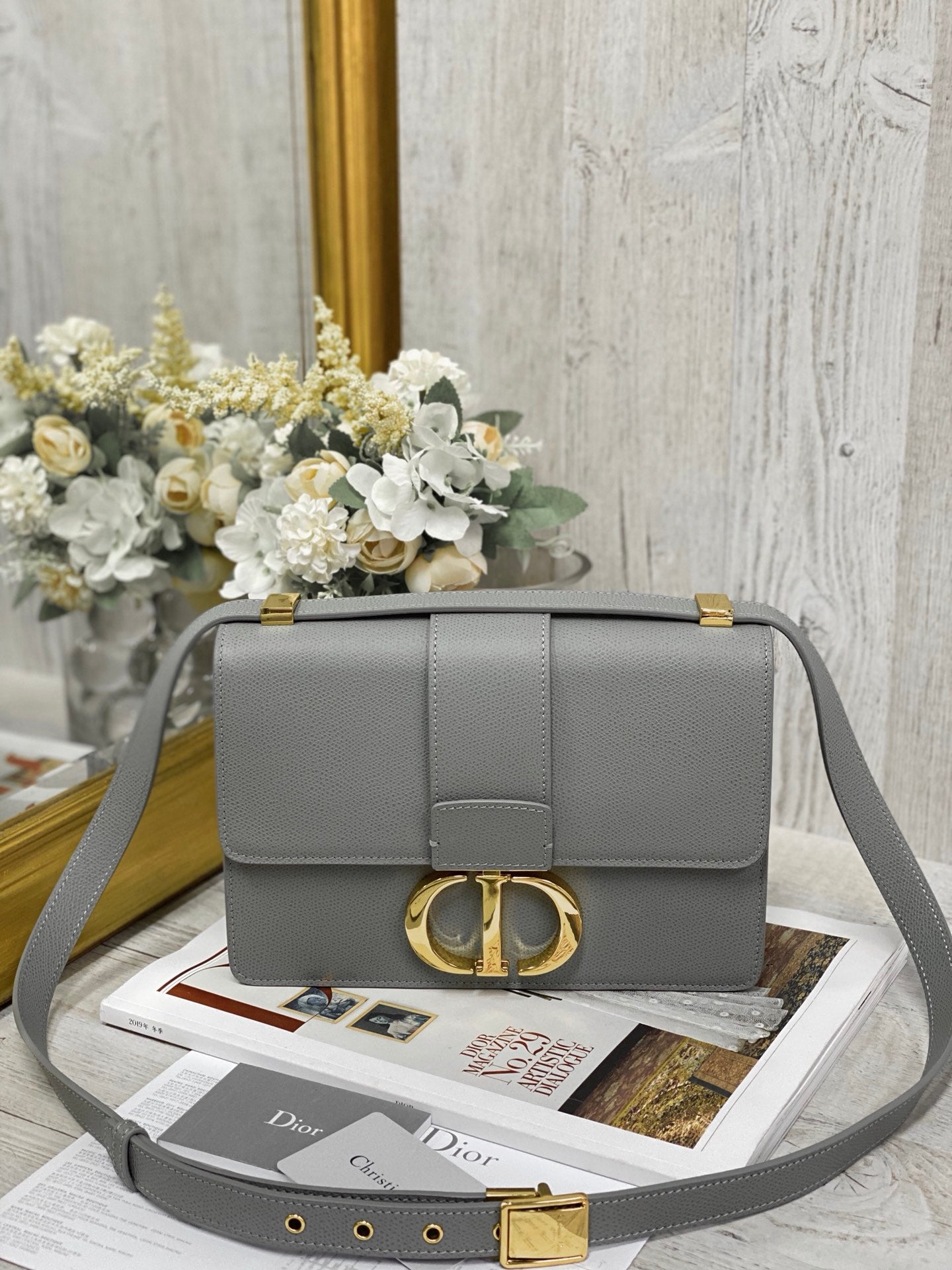 Dior 蒙田 30 Montaigne系列-24cm-金扣-牛皮手掌紋-石灰色