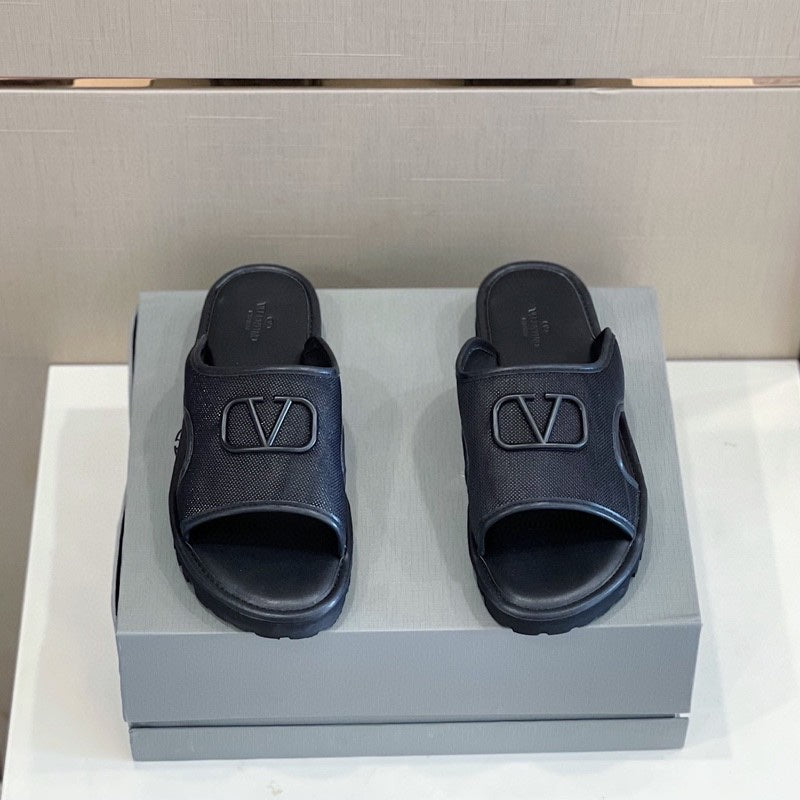 Val-2022新款 牛皮拖鞋 黑色