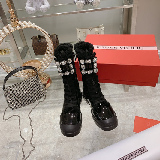 剪羊毛 Strass 搭扣皮革靴子