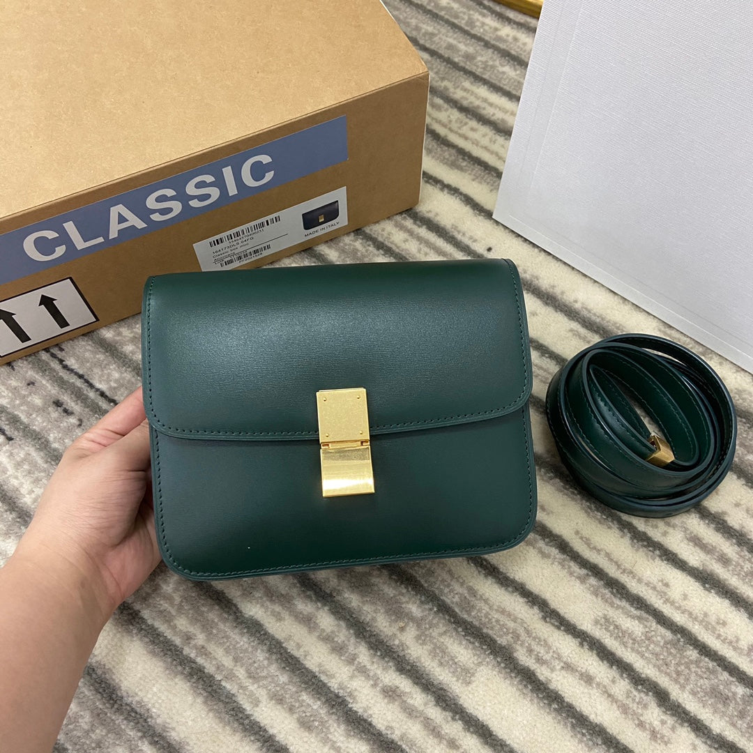 賽C家-Box豆腐包-Teen 18.5cm