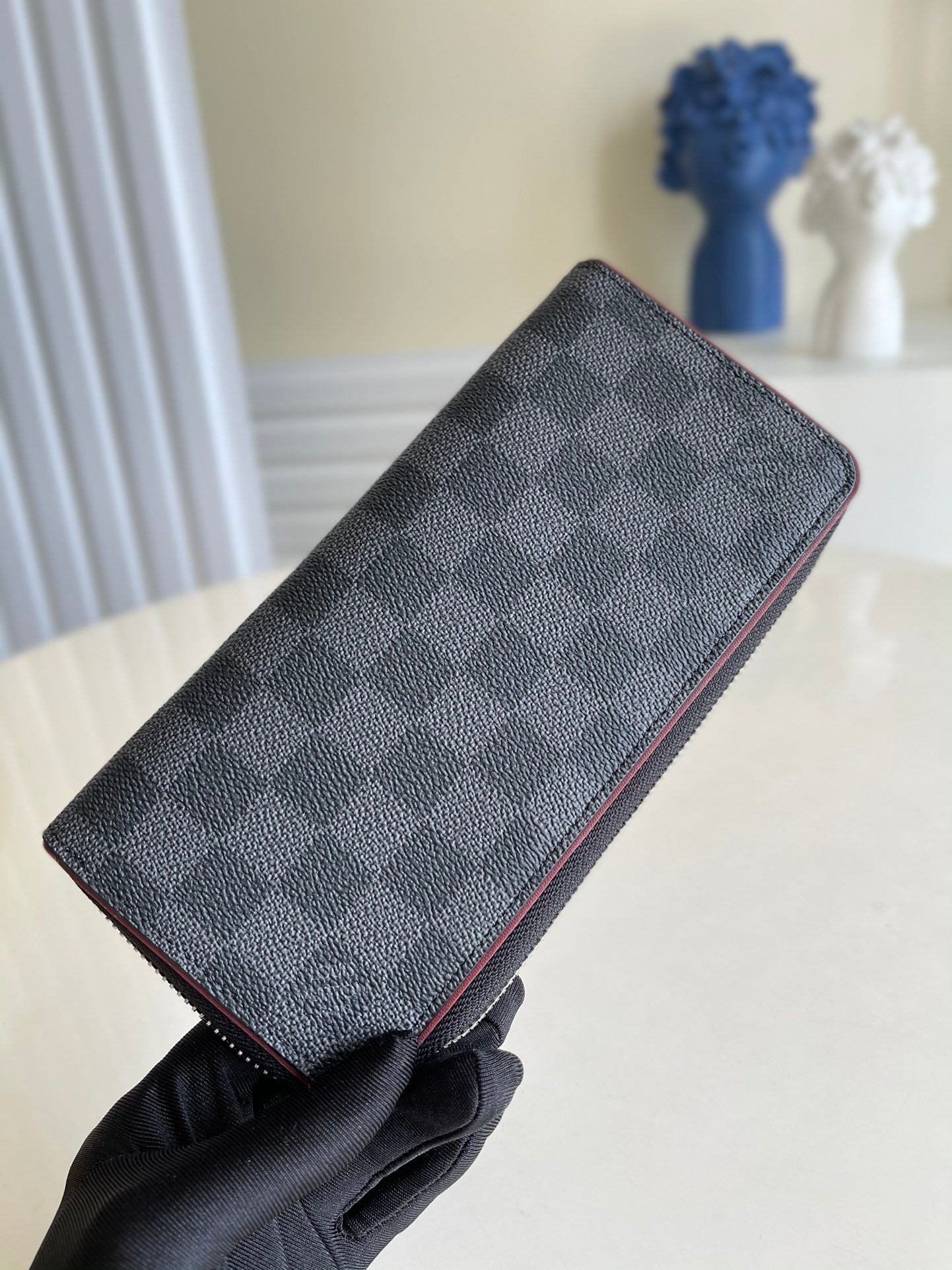 LV N63304 紅色拉鍊長夾男款
