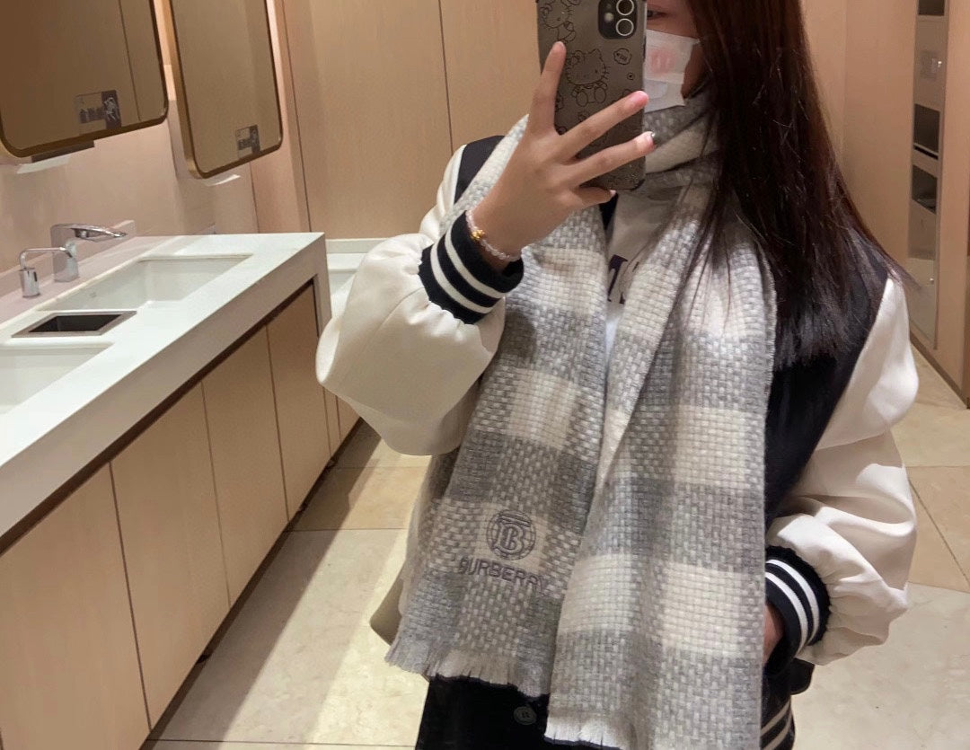 巴B家-輕縮羊毛方格圍巾 32*190cm 125克 100%羊毛 灰色