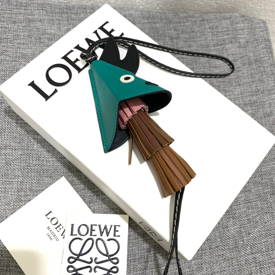 Loewe 包包掛飾