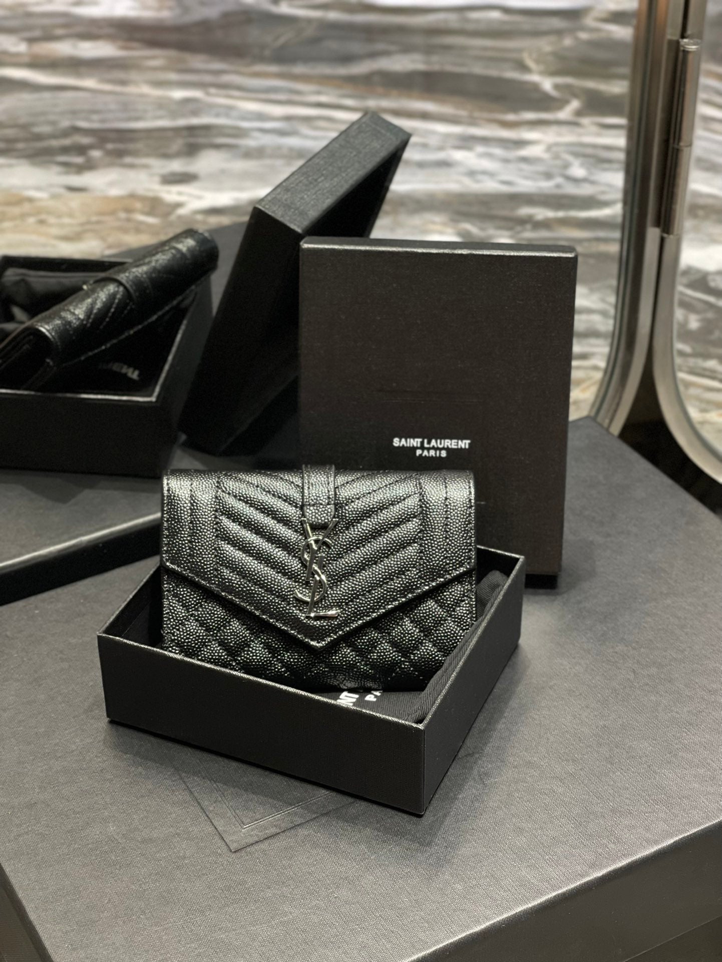 YSL 新品短夾 黑色銀扣