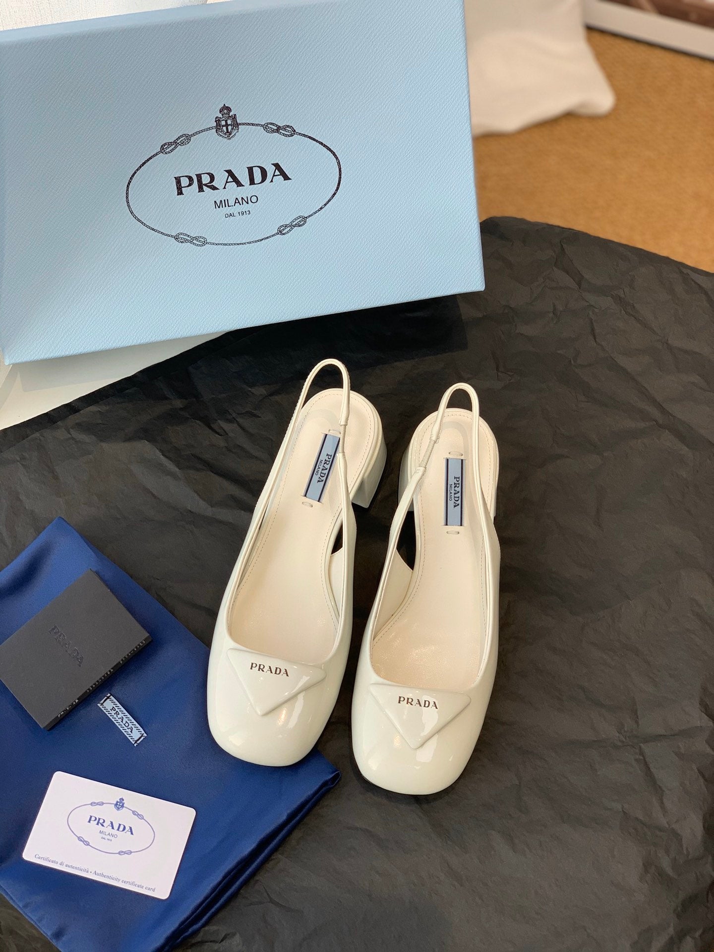 Prada 鞋-Prada 低跟 瑪莉珍鞋（白）