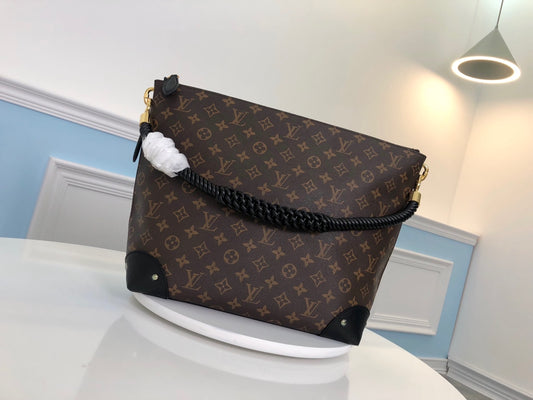 M44130 路L家-2017走秀新款 TUILERIES BESACE 手袋 琴譜包
