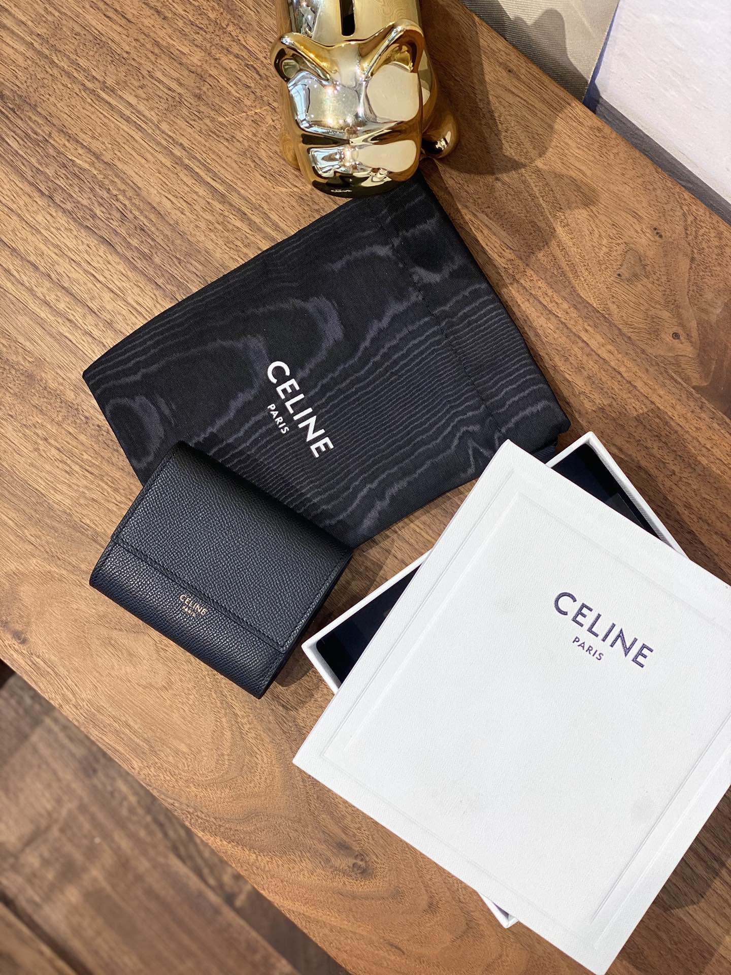 Celine STRAP 小號粒面三折短夾