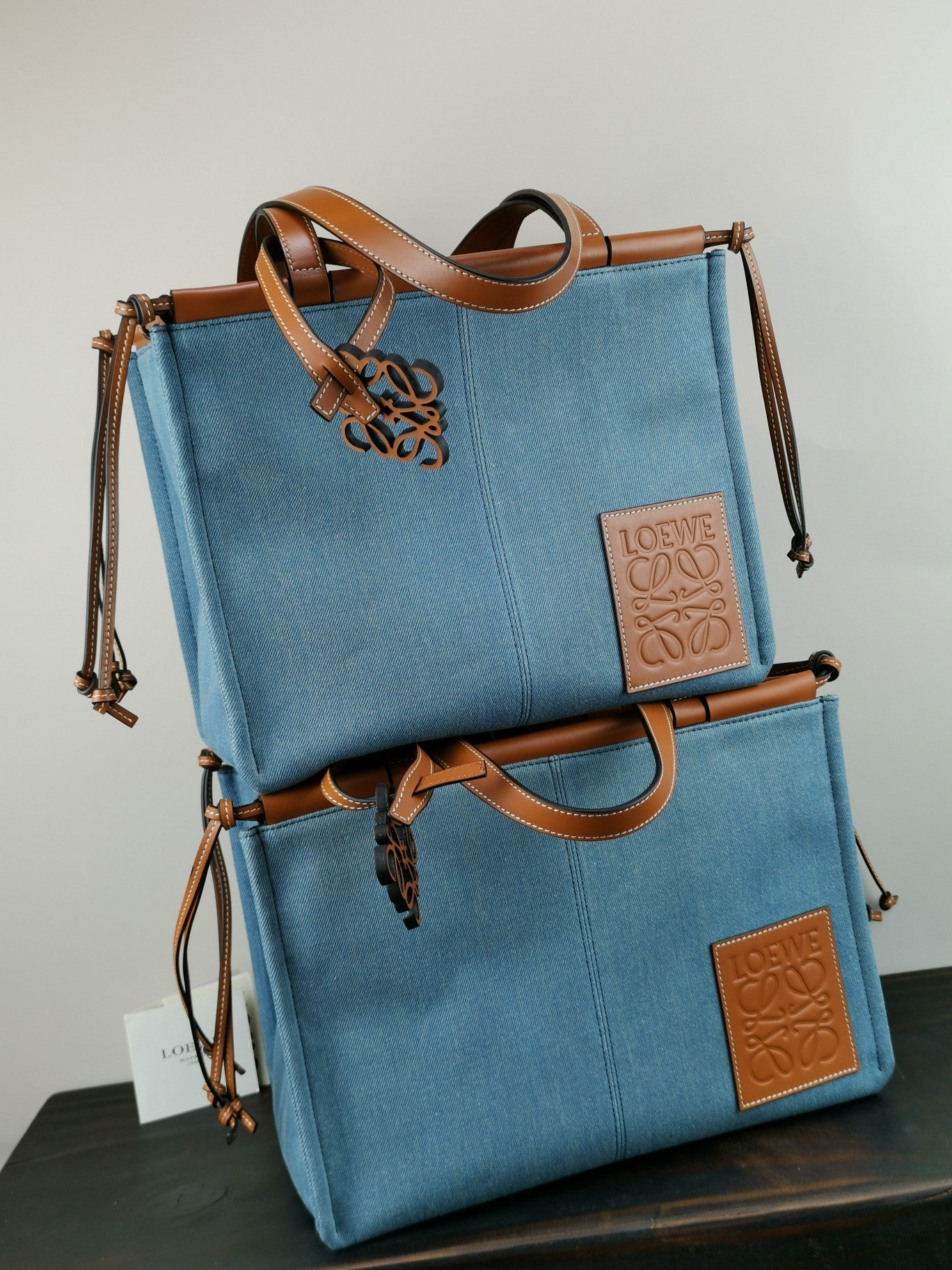 羅L威-Cushion tote 小牛皮 牛仔色