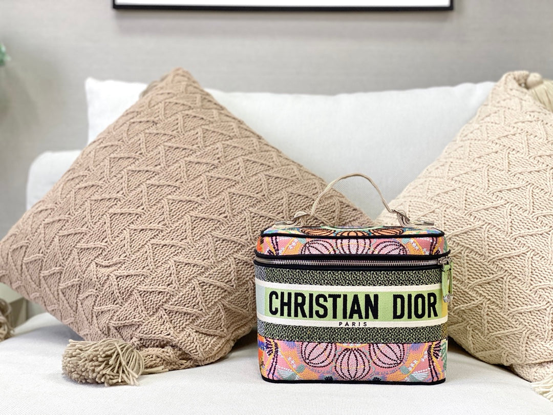 Dior 帆布刺繡化妝包-多色花朵