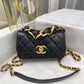Chanel 拋光小羊皮菱格口蓋包