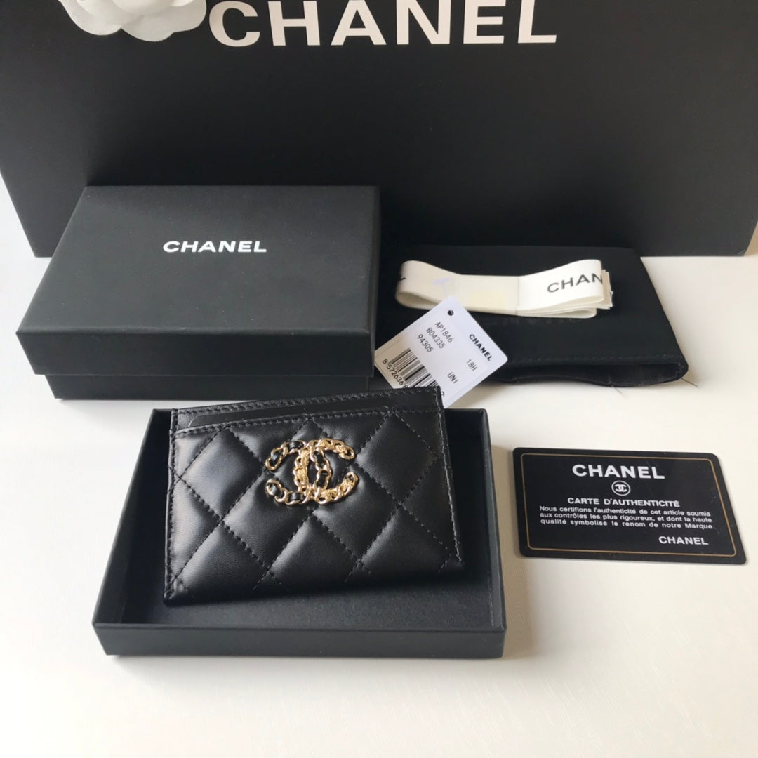 Chanel 大Logo卡包