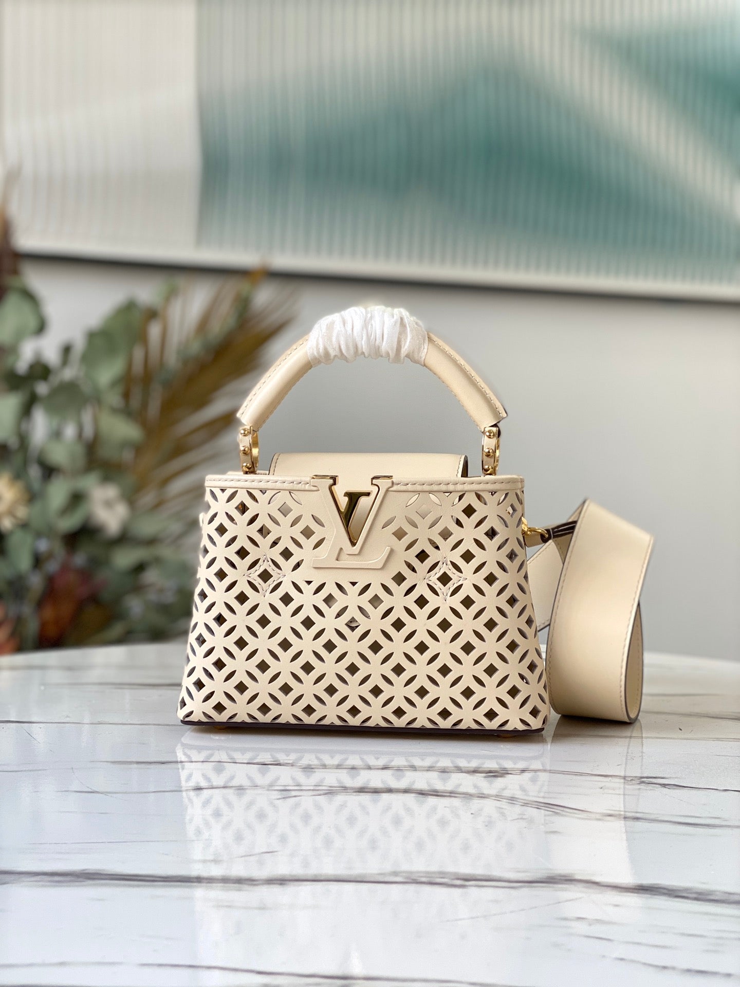 LV M57228 mini Capucines手袋