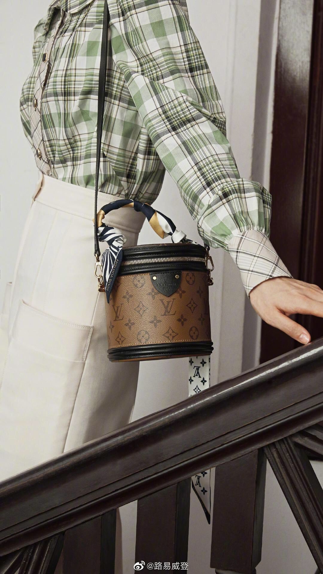 LV M43986 Cannes 圓筒包
