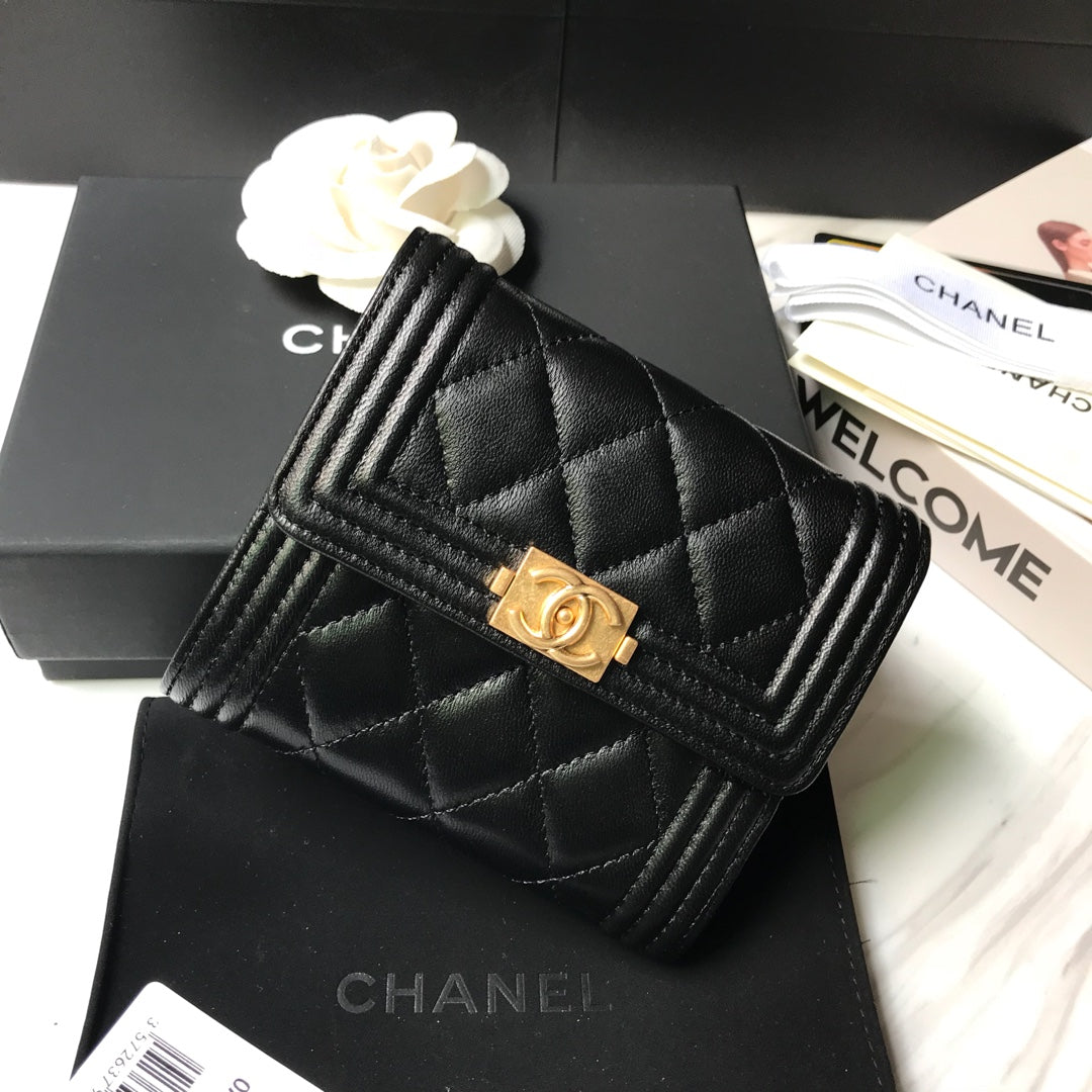 Chanel Leboy 三折短夾-黑色羊皮金扣