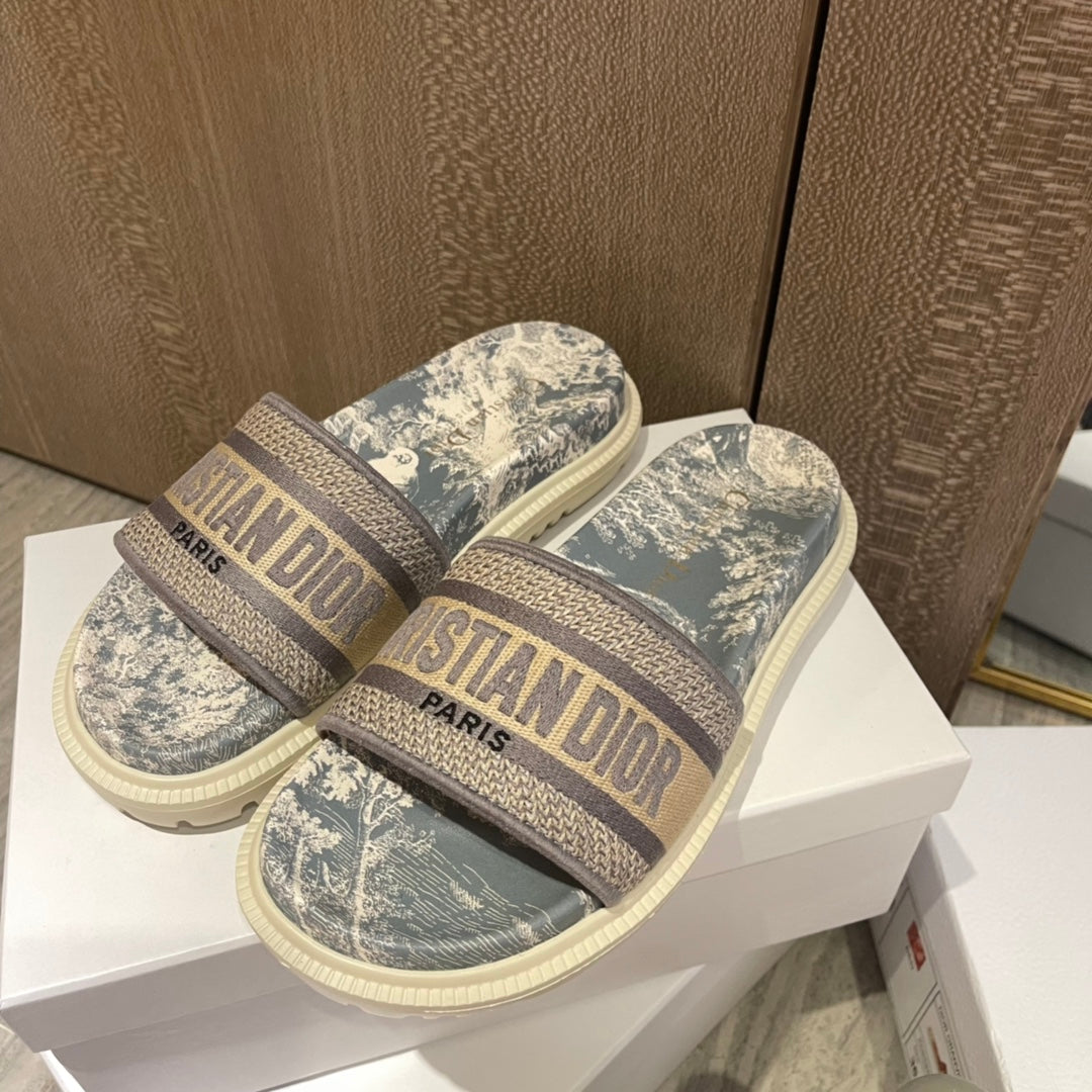 迪D家-刺繡涼拖鞋（灰）
