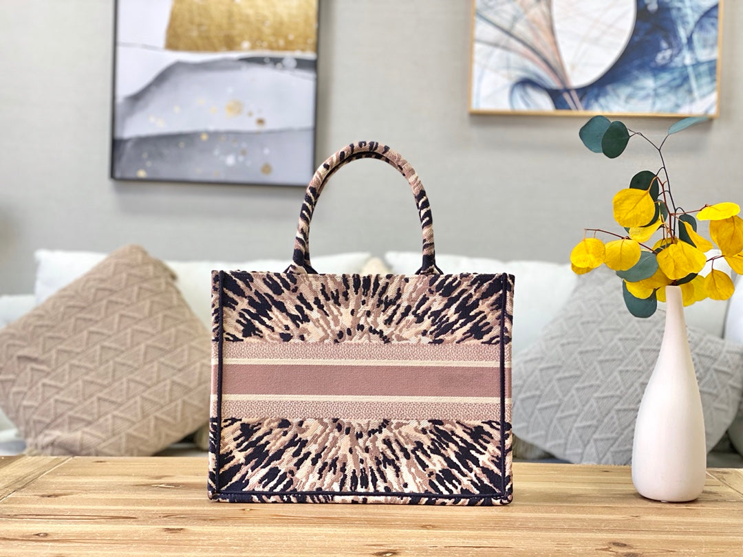Dior Book Tote-小號36.5cm-萬花筒