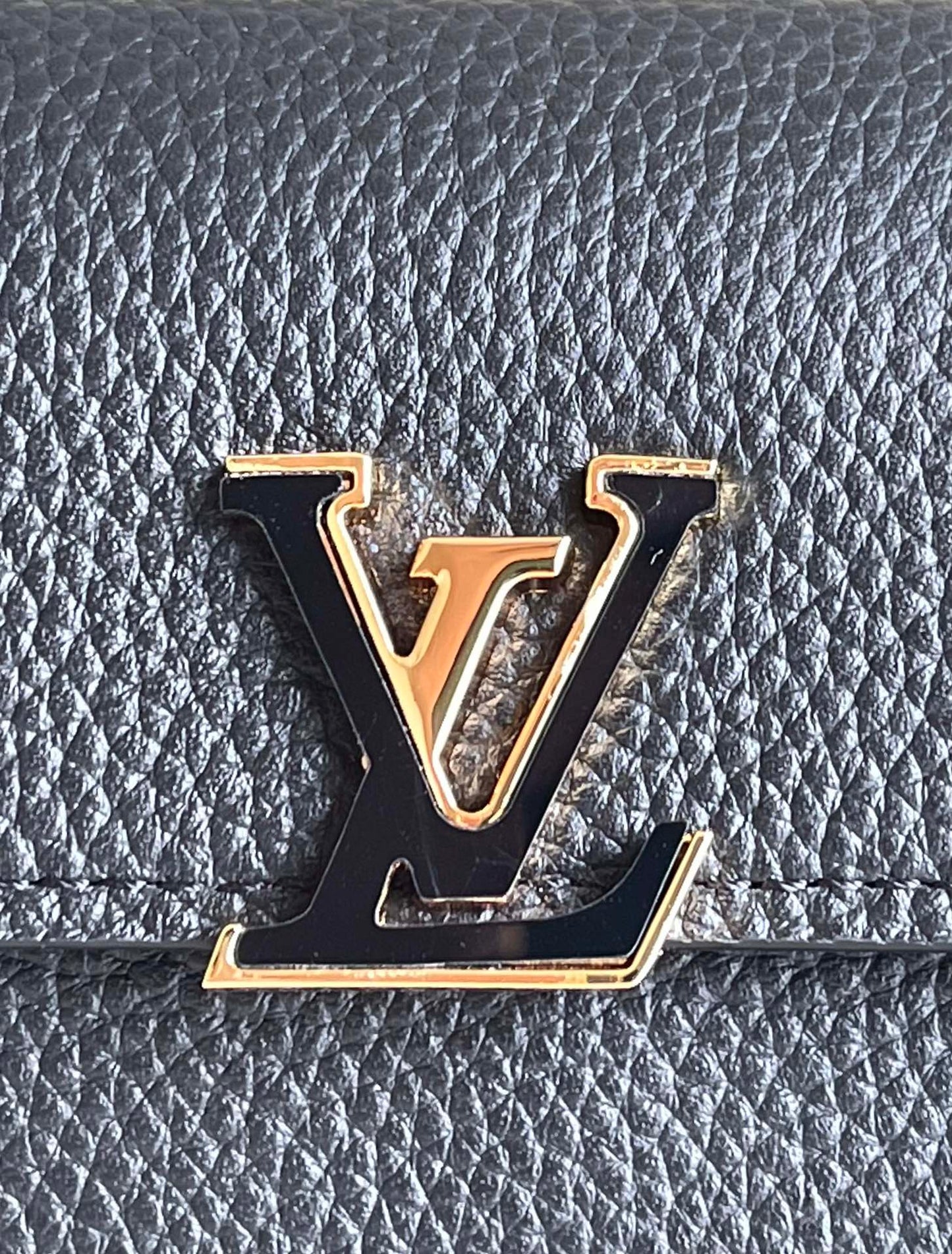 LV M68587 Capucines 三折短夾