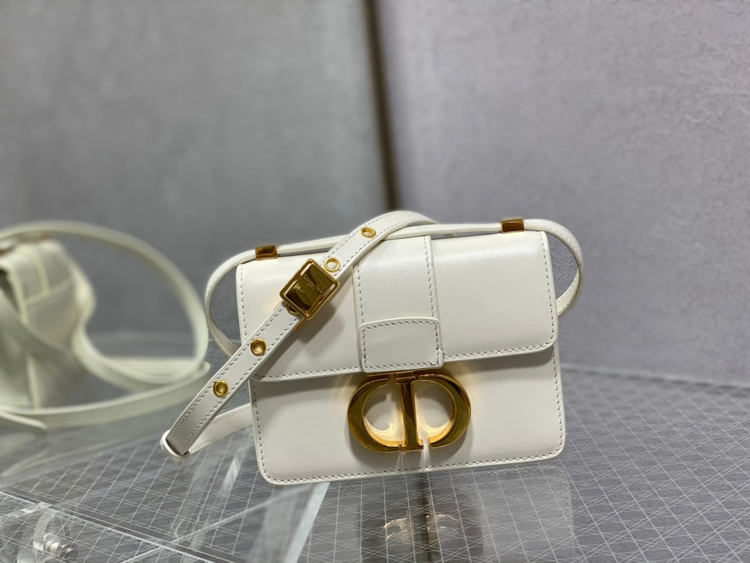 Dior-蒙田包 最新micro系列 白色